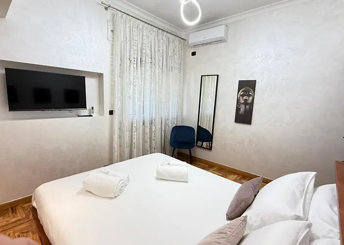 Luxury Av דירה *