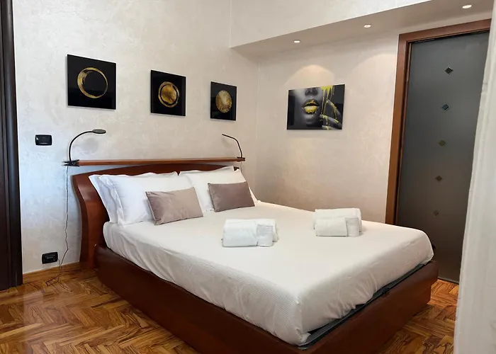 Luxury Av *